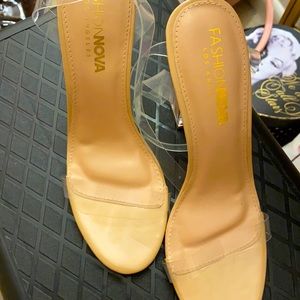 ✨Fashion Nova Clear heels